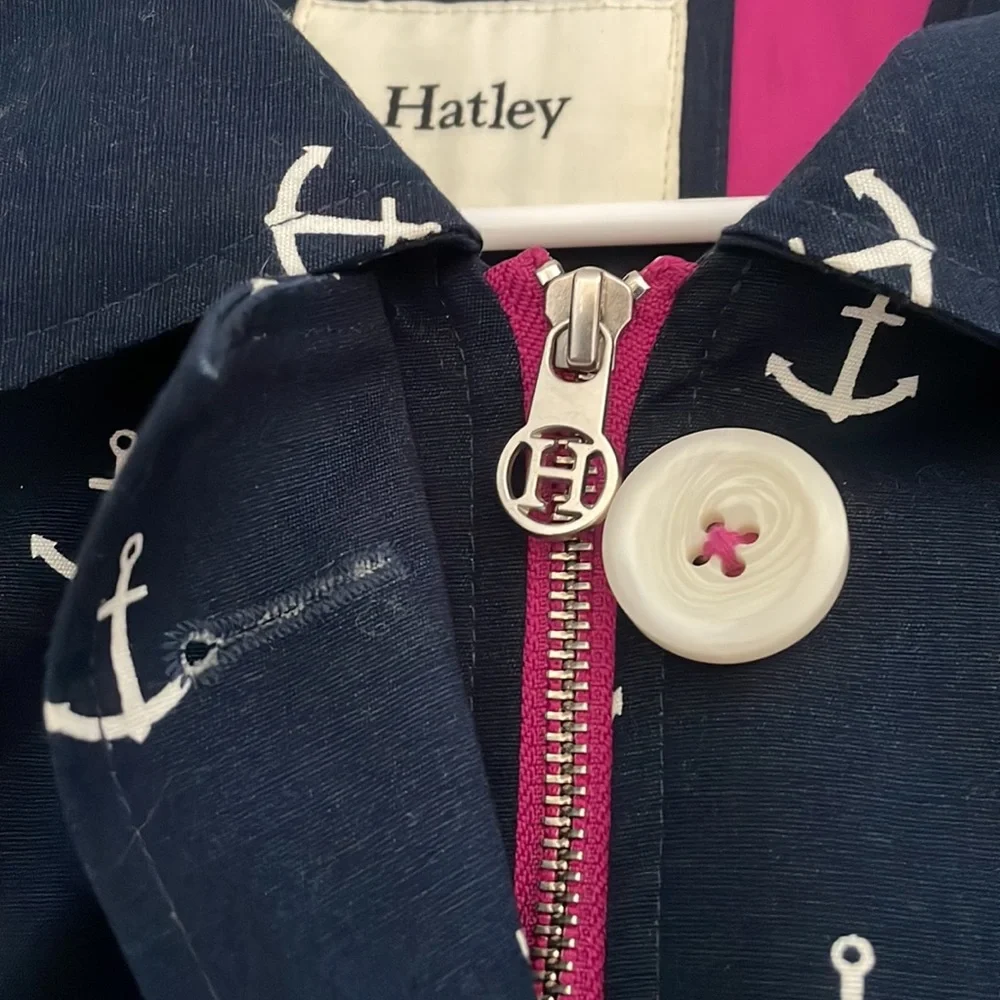 Hatley rain coat - Picture 3 of 10